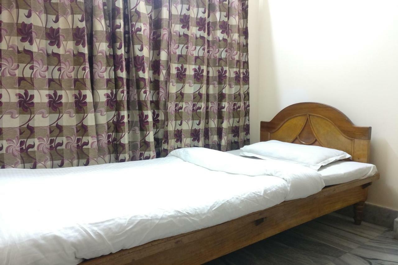 Spot On 37646 Hotel Centre Palace Silchar Bagian luar foto
