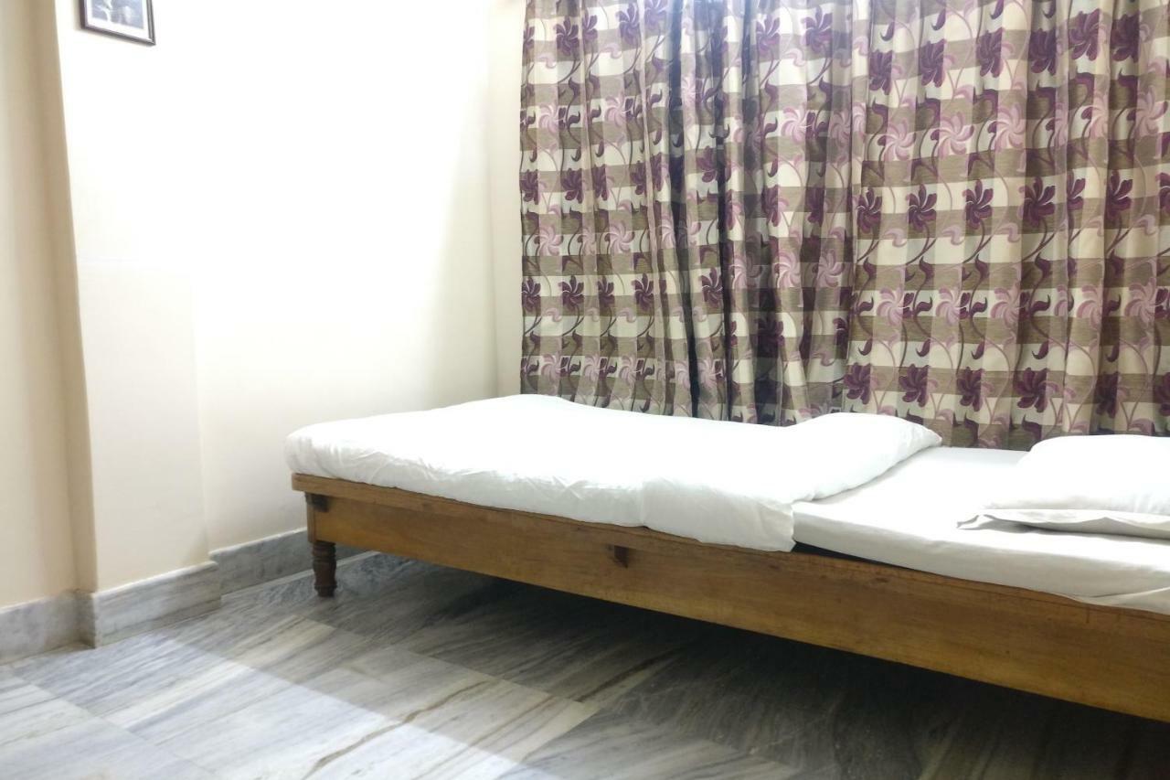 Spot On 37646 Hotel Centre Palace Silchar Bagian luar foto
